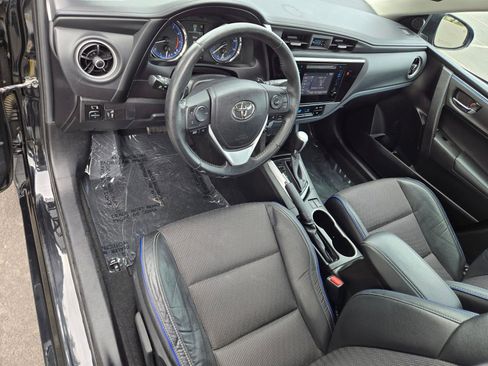Used 2019 Toyota Corolla SE FWD image 17