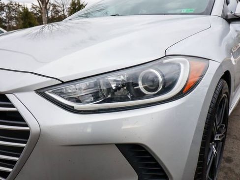 Used 2017 Hyundai Elantra SE image 16