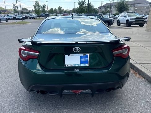 Used 2020 Toyota 86 RWD image 3