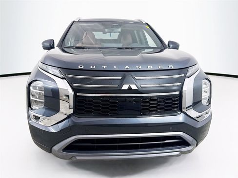 Used 2025 Mitsubishi Outlander SEL image 5