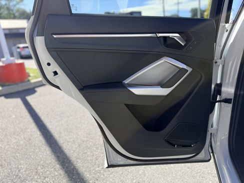 Certified 2024 Audi Q3 2.0T Premium Plus image 16