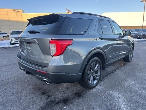 Used 2023 Ford Explorer XLT w/ Equipment Group 202A image 5