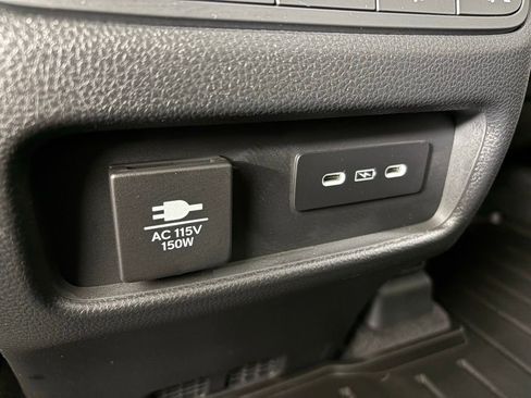 Used 2025 Honda Pilot Elite image 34