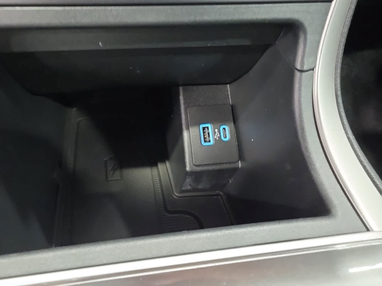 Used 2024 Ford Edge SEL w/ Convenience Package AWD/4WD image 26