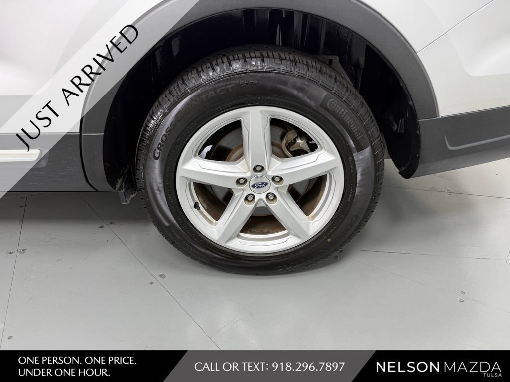 Used 2019 Ford Explorer XLT FWD image 12