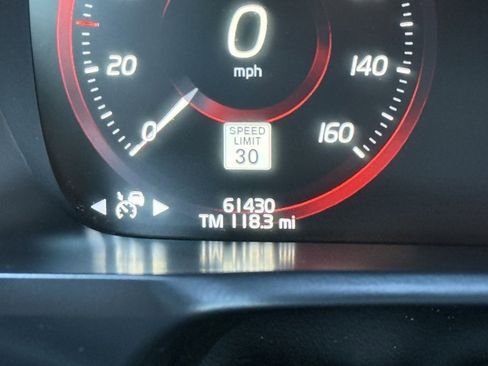 Used 2018 Volvo XC90 T6 Inscription w/ Convenience Package image 30