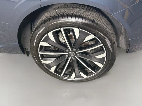 Used 2026 Volvo XC60 B5 Ultra AWD/4WD image 33