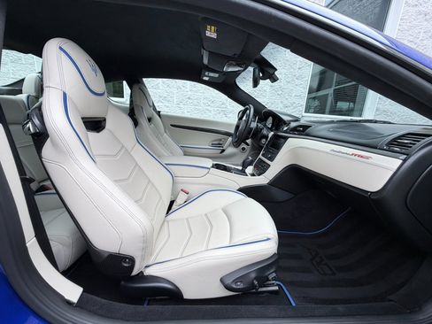 Used 2015 Maserati GranTurismo Sport RWD image 35