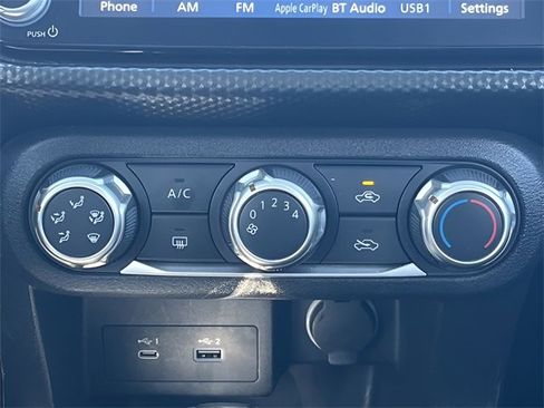 Used 2024 Nissan Kicks SV image 27