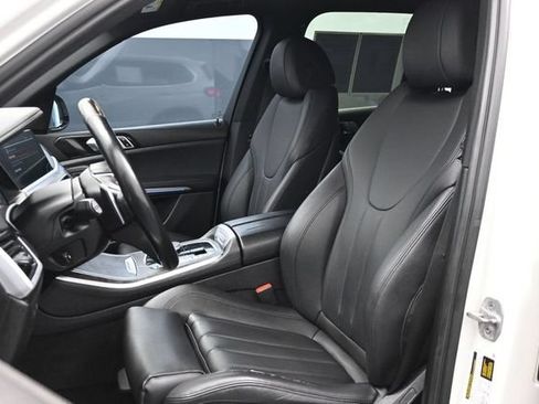 Used 2022 BMW X5 xDrive40i AWD/4WD image 5