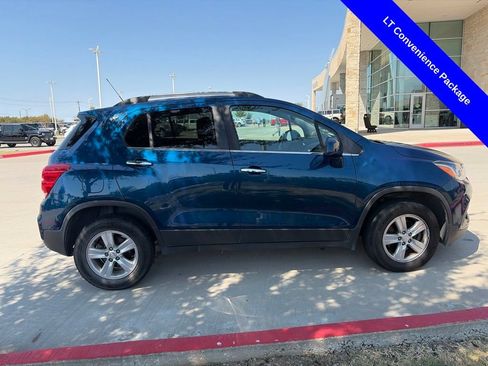 Used 2019 Chevrolet Trax LT w/ LT Convenience Package AWD/4WD image 8