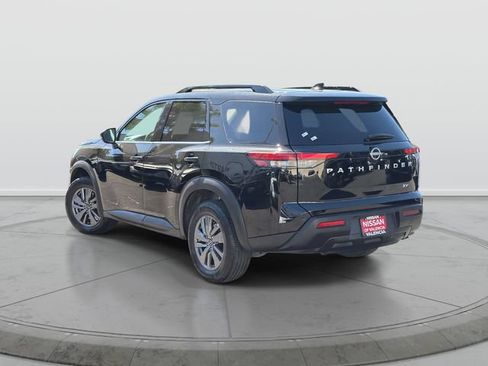 Certified 2024 Nissan Pathfinder SV FWD image 5