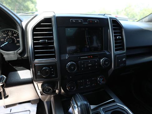 Used 2018 Ford F150 XLT w/ Equipment Group 302A Luxury AWD/4WD image 20