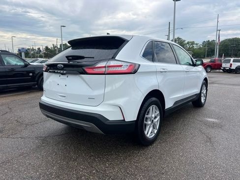 Certified 2024 Ford Edge SEL w/ Convenience Package AWD/4WD image 4