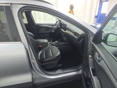 Used 2024 Ford Escape Platinum AWD/4WD image 8