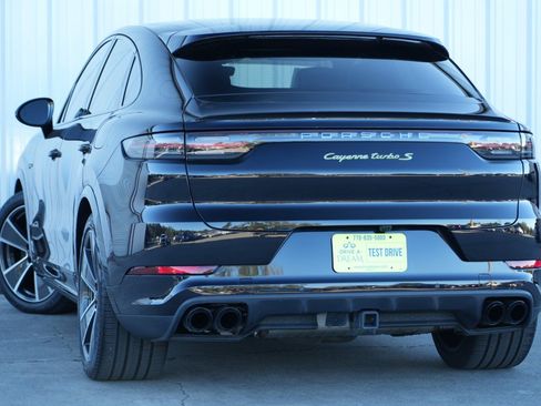 Used 2021 Porsche Cayenne Turbo S image 6