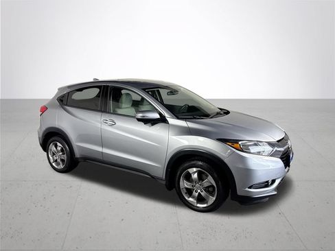 Used 2017 Honda HR-V EX image 4