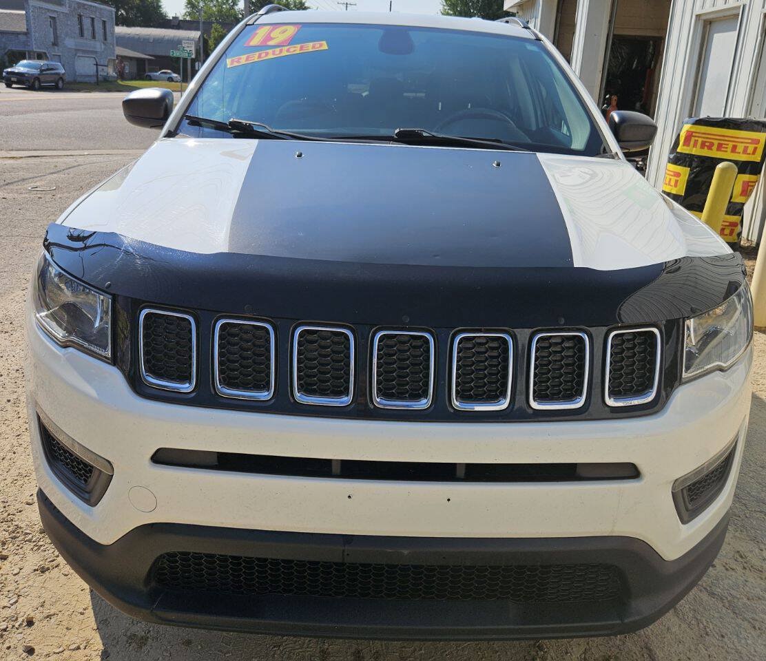 Used 2019 Jeep Compass Sport FWD image 2