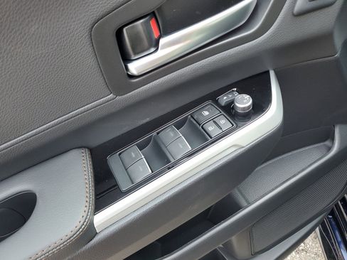 New 2026 Toyota Sienna Platinum image 22