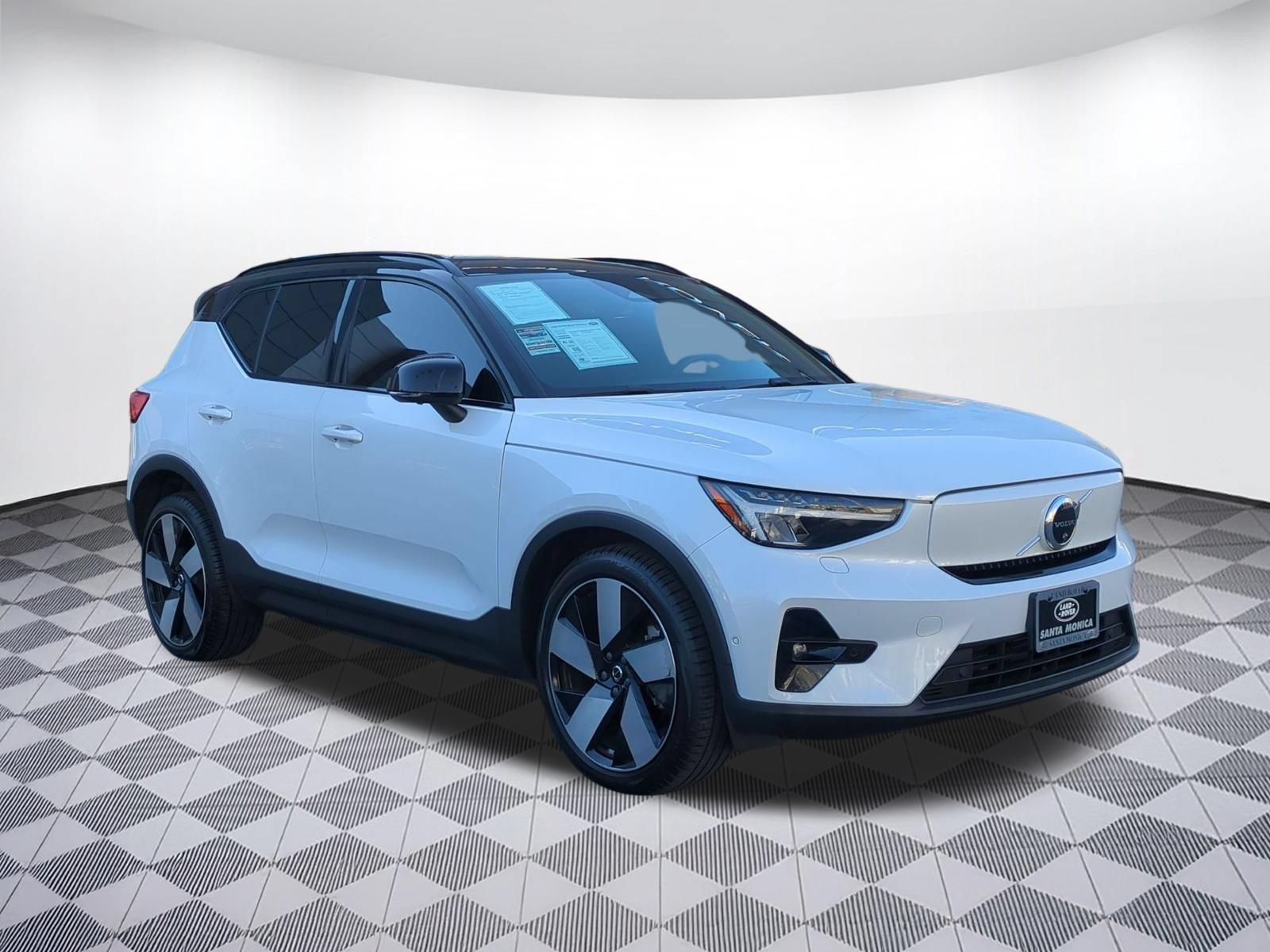 Used 2023 Volvo XC40 Recharge Ultimate AWD/4WD image 7
