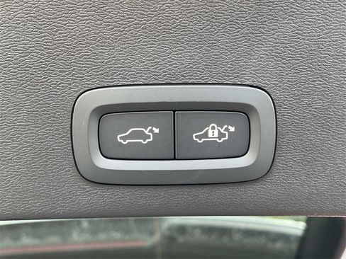 New 2026 Volvo XC40 B5 Plus w/ Protection Package Premier image 12