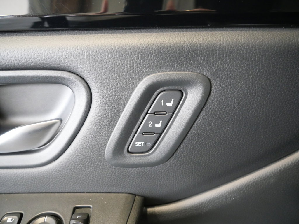 Used 2025 Honda Pilot Touring image 34