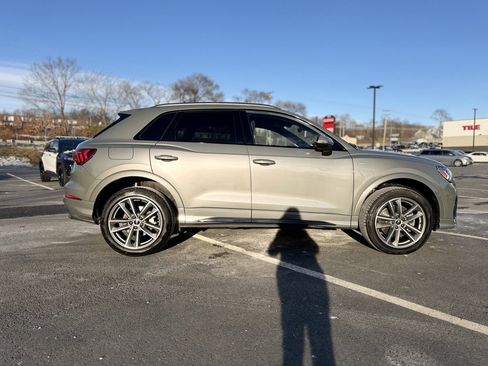 Certified 2025 Audi Q3 2.0T Premium w/ Convenience Package image 8