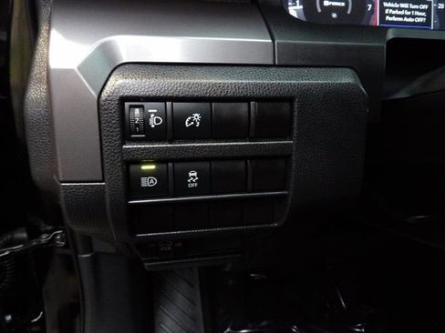 Used 2025 Toyota Tacoma 4x4 Double Cab TRD Off Road image 32