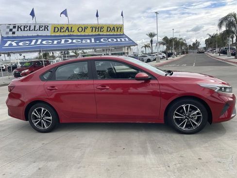 Used 2023 Kia Forte LXS image 9