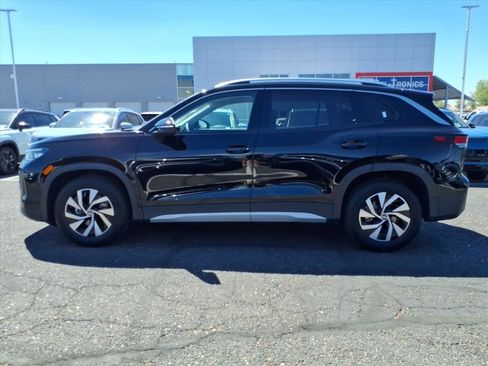 New 2025 Volkswagen Tiguan S image 2