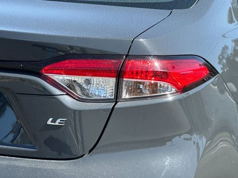 Used 2025 Toyota Corolla LE image 23