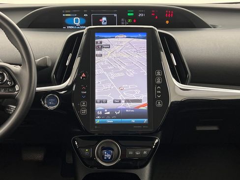 Used 2021 Toyota Prius Prime XLE image 3