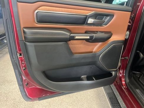 Used 2022 RAM 1500 Limited w/ Body Color Bumper Group AWD/4WD image 33