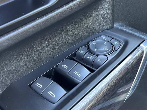 Used 2020 Chevrolet Silverado 2500 LTZ w/ LTZ Premium Package image 28