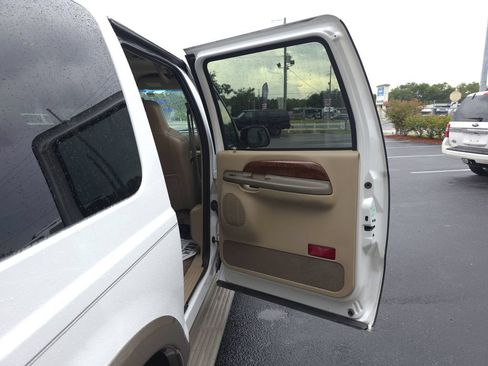 Used 2002 Ford Excursion Limited RWD image 16