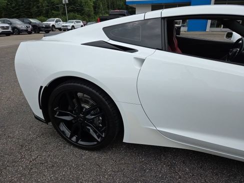 Used 2018 Chevrolet Corvette Stingray Coupe w/ 1LT RWD image 28