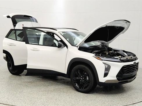 New 2026 Chevrolet Trax ACTIV w/ Sunroof Package image 14