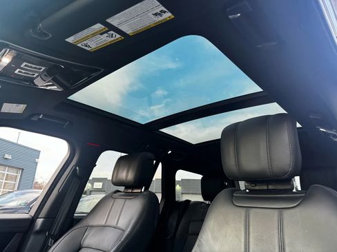 Used 2020 Land Rover Range Rover HSE image 21