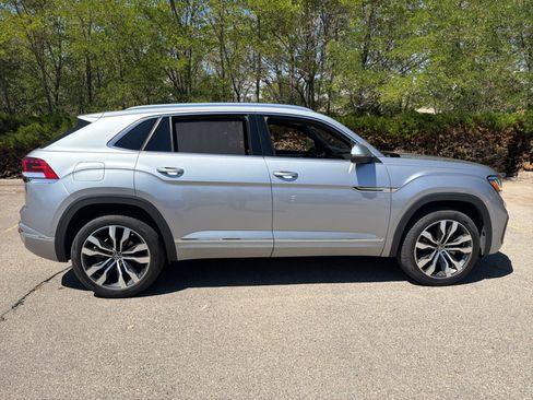 Used 2023 Volkswagen Atlas Cross Sport SEL Premium R-Line AWD/4WD image 19