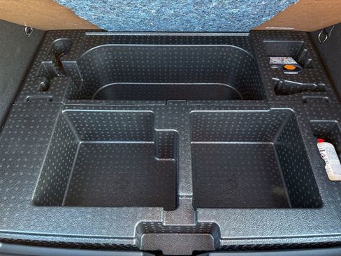 Certified 2025 Nissan Kicks SV image 26