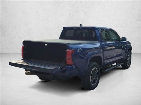 Used 2025 Toyota Tacoma TRD Sport AWD/4WD image 8