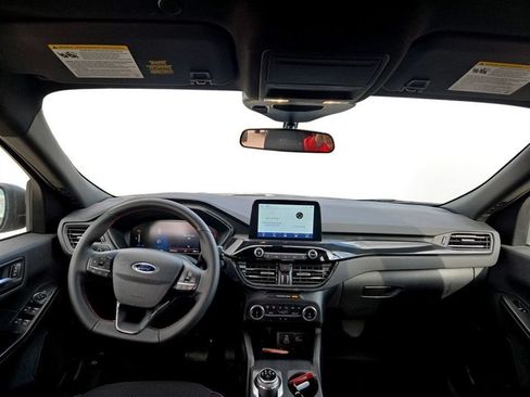 Used 2025 Ford Escape ST-Line AWD/4WD image 13