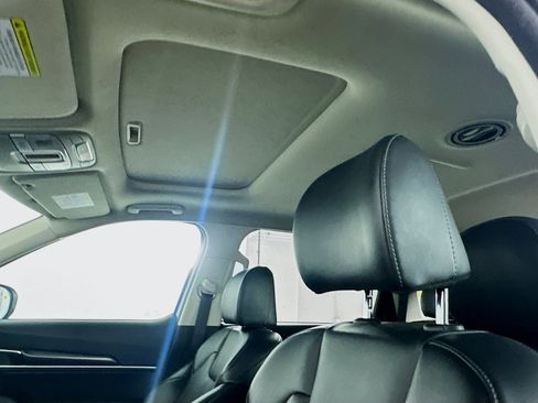 Used 2025 Kia Telluride S image 26