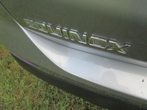 Used 2023 Chevrolet Equinox LS w/ LS Convenience Package FWD image 11