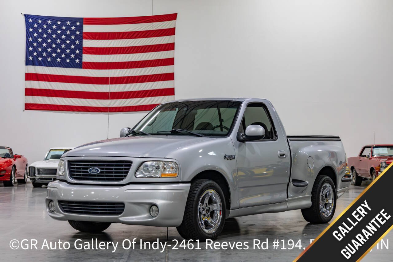 Used 2001 Ford F150 Lightning RWD image 1