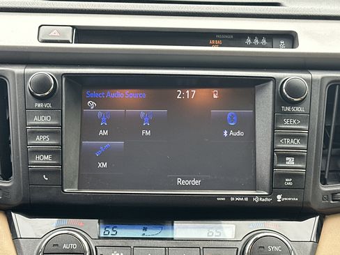 Used 2018 Toyota RAV4 XLE image 23