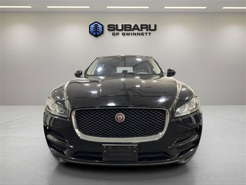 Used 2019 Jaguar F-PACE Prestige image 8