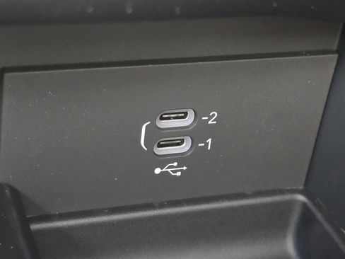 New 2026 Chrysler Pacifica Limited image 7