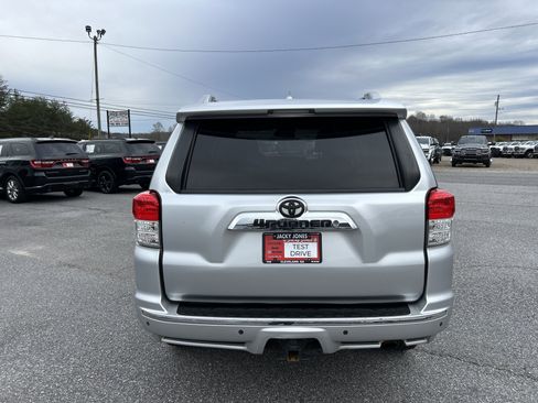 Used 2013 Toyota 4Runner SR5 w/ Convenience Pkg image 5