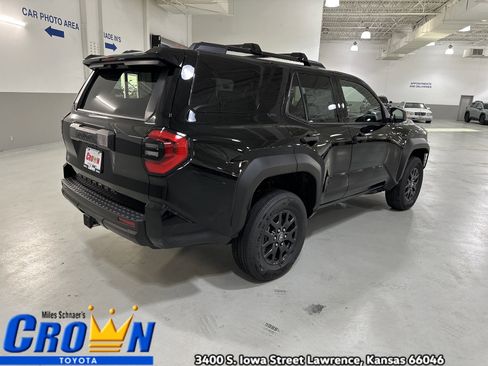New 2026 Toyota 4Runner SR5 image 9